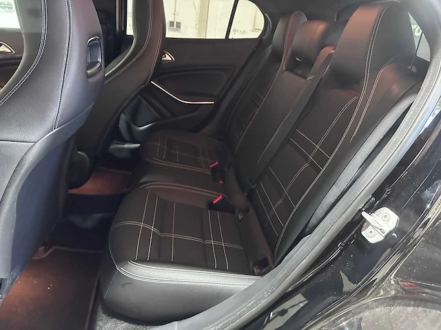 Mercedes-benz - gla-klasse - 180 prestige automaat- k-670-vs - afbeelding 17 van  20