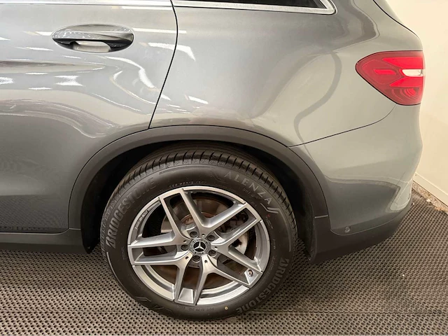 Mercedes-benz - glc 220 d 4matic - personenauto - 2018 - afbeelding 25 van  31
