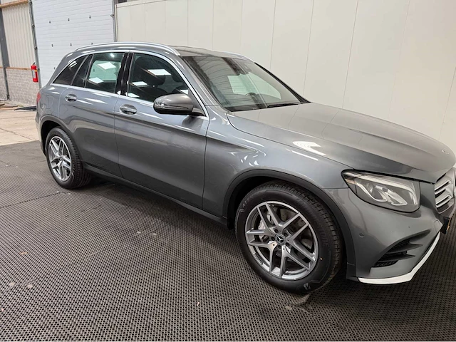 Mercedes-benz - glc 220 d 4matic - personenauto - 2018 - afbeelding 28 van  31