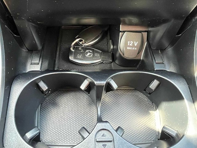 Mercedes-benz - glc-klasse - 220 d 4matic sp. ed. - 2019 - xt-391-d - afbeelding 8 van  32