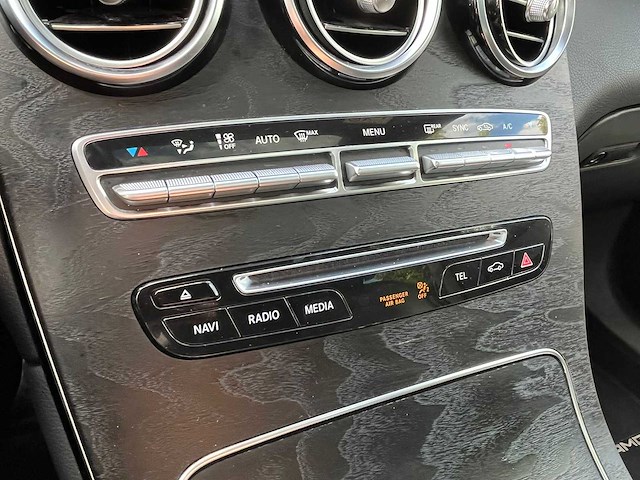 Mercedes-benz - glc-klasse - 220 d 4matic sp. ed. - 2019 - xt-391-d - afbeelding 9 van  32