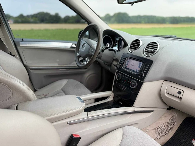 Mercedes-benz - m-klasse - 320 cdi - bedrijfswagen - v-335-kg - afbeelding 4 van  14