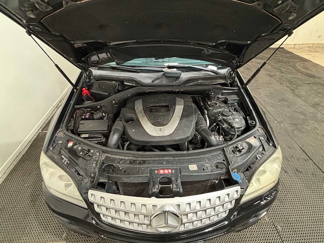 Mercedes-benz - m-klasse - 350 - car - 2006 - afbeelding 9 van  36