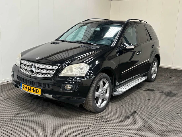 Mercedes-benz - m-klasse - 350 - car - 2006 - afbeelding 1 van  36