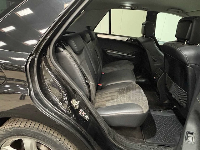 Mercedes-benz - m-klasse - 350 - car - 2006 - afbeelding 17 van  36