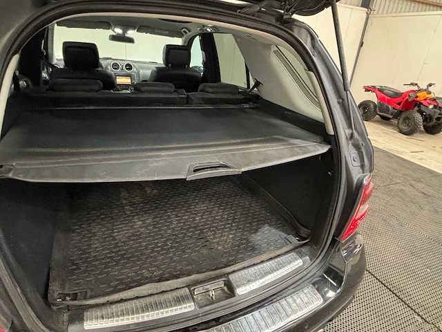 Mercedes-benz - m-klasse - 350 - car - 2006 - afbeelding 20 van  36