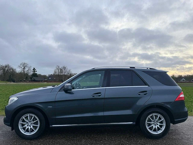 Mercedes-benz - m-klasse - 350 bluetec - 23-tlx-5 - 2012 - afbeelding 8 van  15