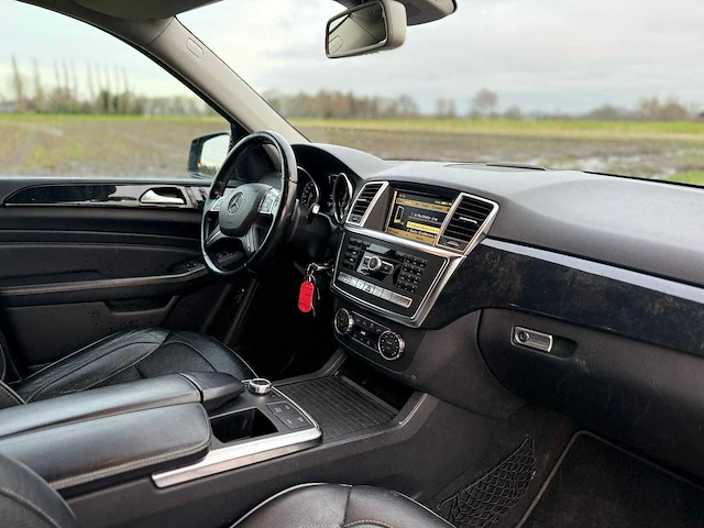 Mercedes-benz - m-klasse - 350 bluetec - 23-tlx-5 - 2012 - afbeelding 15 van  15