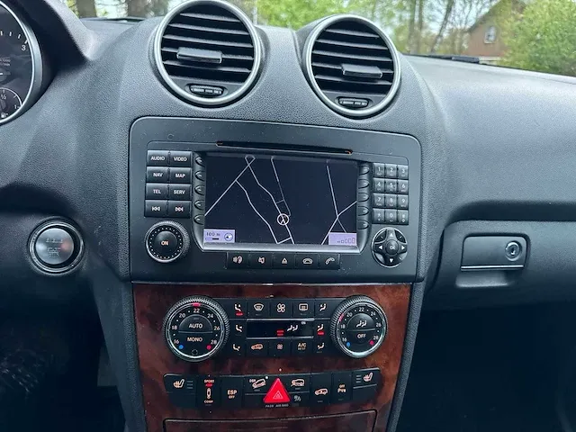 Mercedes-benz - m-klasse - 420 cdi - 70-tp-ns - 2007 - amg pakket - luchtvering - afbeelding 7 van  20
