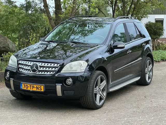 Mercedes-benz - m-klasse - 420 cdi - 70-tp-ns - 2007 - amg pakket - luchtvering - afbeelding 1 van  20