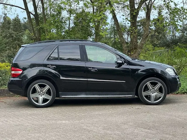 Mercedes-benz - m-klasse - 420 cdi - 70-tp-ns - 2007 - amg pakket - luchtvering - afbeelding 16 van  20