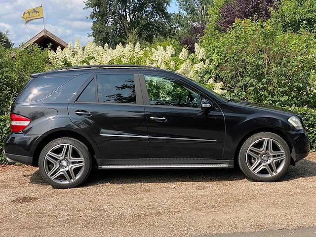 Mercedes-benz - m-klasse - 500 - 02-sb-lj - 2005 - afbeelding 7 van  13
