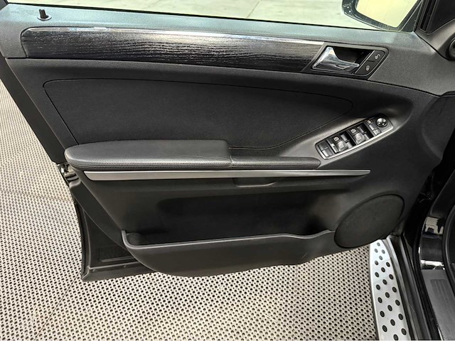 Mercedes-benz - m-klasse - ml 350 - personenauto - 2005 - afbeelding 24 van  31