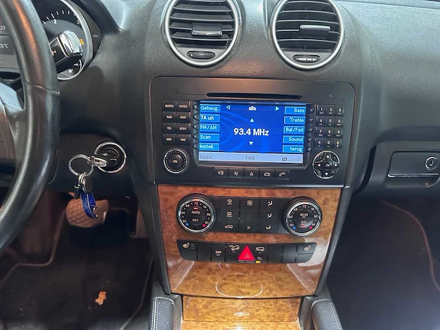 Mercedes-benz - ml- 320 cdi - 03-jhx-5 - afbeelding 5 van  21