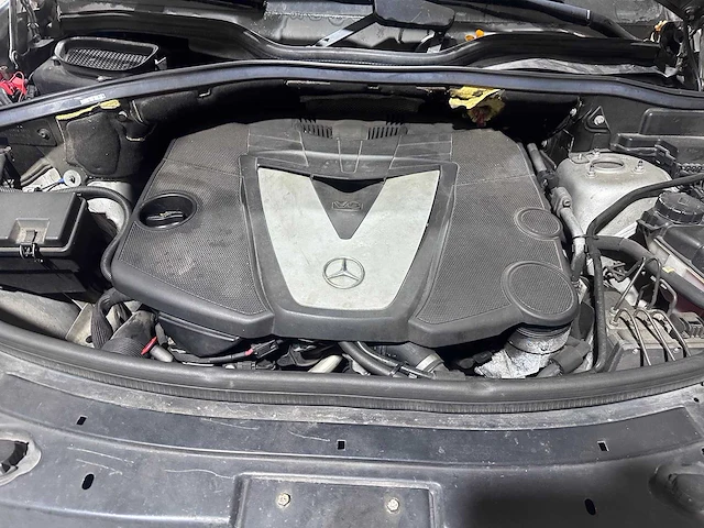 Mercedes-benz - ml- 320 cdi - 03-jhx-5 - afbeelding 13 van  21