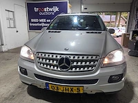 Mercedes-benz - ml- 320 cdi - 03-jhx-5 - afbeelding 19 van  21