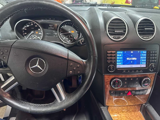 Mercedes-benz - ml- 320 cdi - 03-jhx-5 - afbeelding 21 van  21