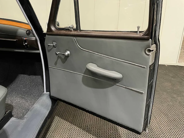 Mercedes benz - ponton - 190 - benzine - oldtimer - 1958 - afbeelding 24 van  30