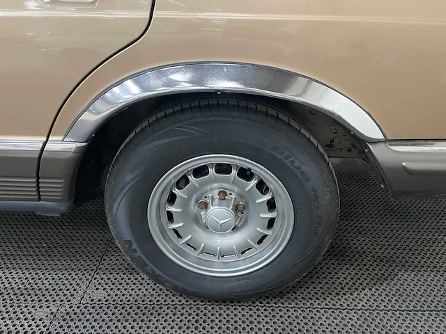 Mercedes-benz - s-klasse - 280 - 6 cilinder - oldtimer - 1984 - afbeelding 20 van  31