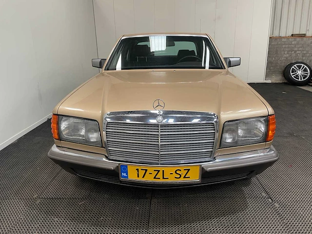 Mercedes-benz - s-klasse - 280 - 6 cilinder - oldtimer - 1984 - afbeelding 27 van  31