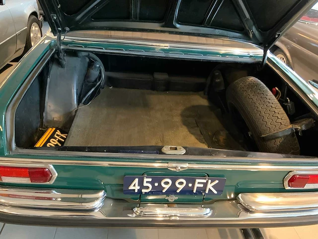 Mercedes-benz - s-klasse 280 s (1968) - afbeelding 9 van  19