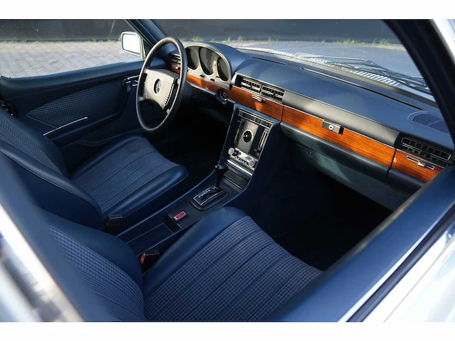 Mercedes-benz - s-klasse 280 s (1980) - afbeelding 5 van  29