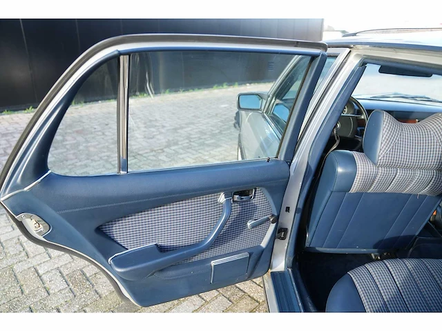 Mercedes-benz - s-klasse 280 s (1980) - afbeelding 9 van  29