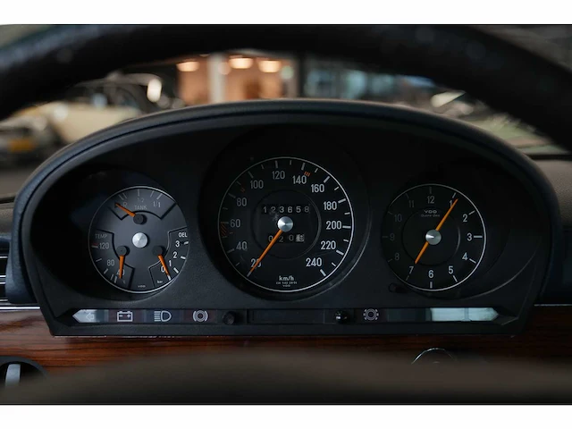 Mercedes-benz - s-klasse 280 s (1980) - afbeelding 27 van  29