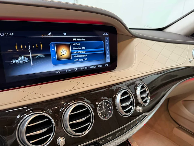 Mercedes benz - s560 maybach - personenauto - 2018 - afbeelding 17 van  55
