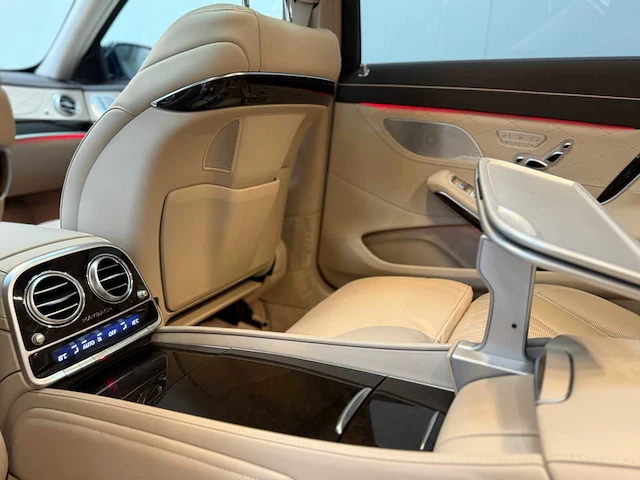 Mercedes benz - s560 maybach - personenauto - 2018 - afbeelding 24 van  55