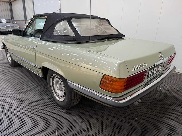 Mercedes-benz - sl-klasse - 280 sl roadster - oldtimer - 1977 - afbeelding 8 van  47