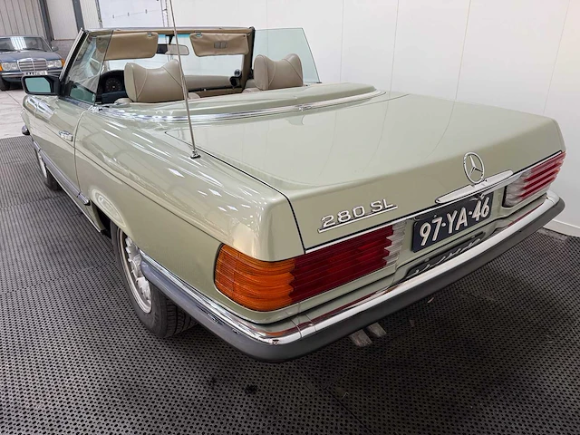 Mercedes-benz - sl-klasse - 280 sl roadster - oldtimer - 1977 - afbeelding 10 van  47