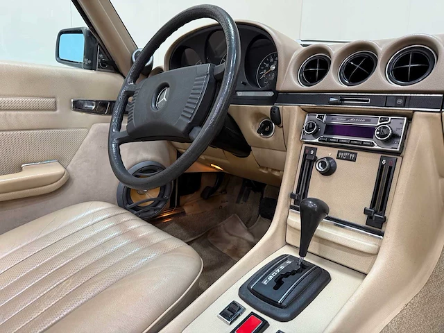 Mercedes-benz - sl-klasse - 280 sl roadster - oldtimer - 1977 - afbeelding 16 van  47