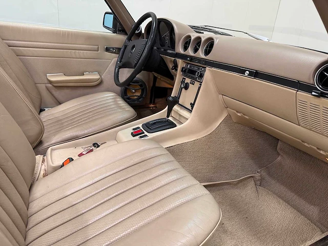 Mercedes-benz - sl-klasse - 280 sl roadster - oldtimer - 1977 - afbeelding 17 van  47