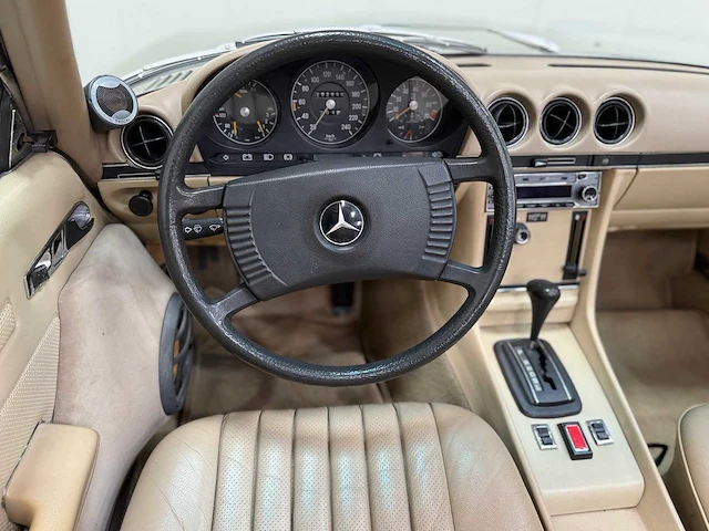 Mercedes-benz - sl-klasse - 280 sl roadster - oldtimer - 1977 - afbeelding 20 van  47
