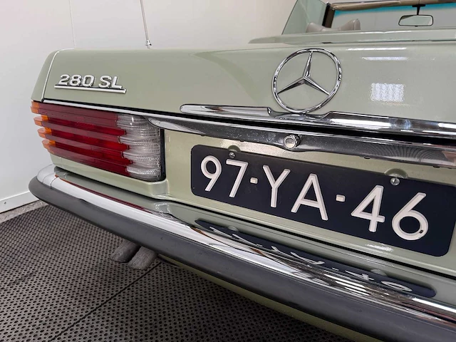 Mercedes-benz - sl-klasse - 280 sl roadster - oldtimer - 1977 - afbeelding 40 van  47