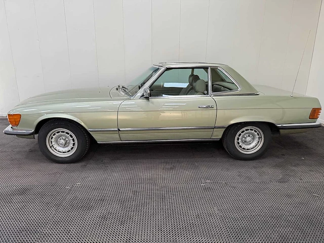 Mercedes-benz - sl-klasse - 280 sl roadster - oldtimer - 1977 - afbeelding 43 van  47