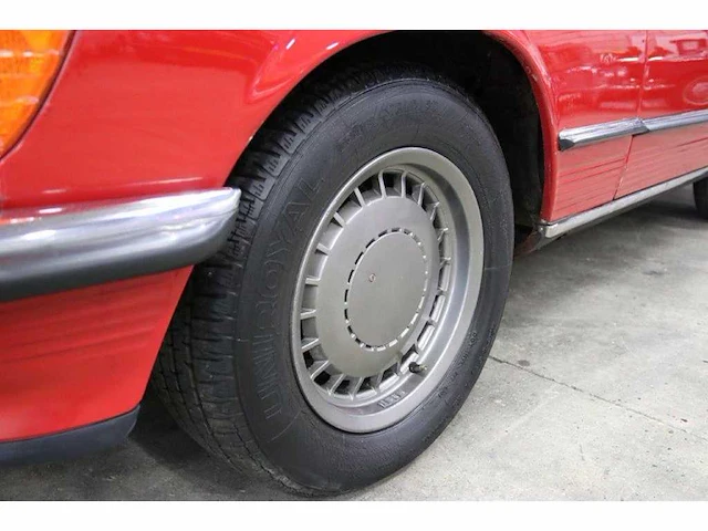 Mercedes-benz - sl-klasse - 350 sl cabrio - classic cars >15 - afbeelding 19 van  36