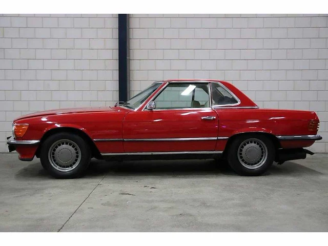 Mercedes-benz - sl-klasse - 350 sl cabrio - classic cars >15 - afbeelding 12 van  36