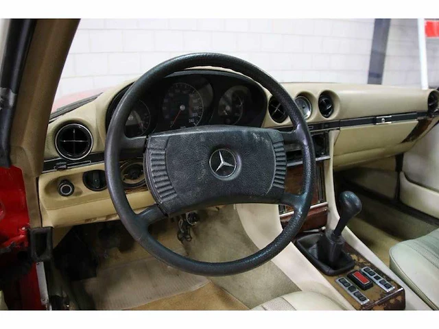 Mercedes-benz - sl-klasse - 350 sl cabrio - classic cars >15 - afbeelding 32 van  36