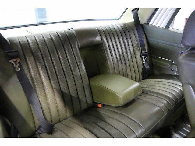 Mercedes-benz - sl-klasse - 350 slc coupé - classic cars >15 - afbeelding 11 van  40