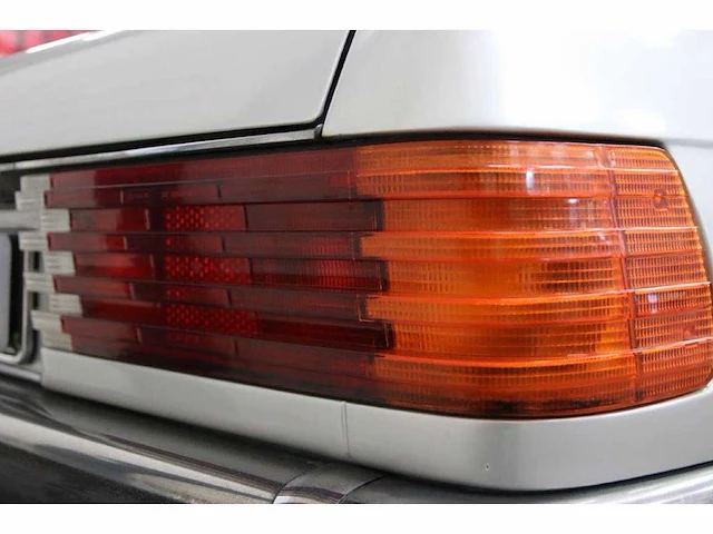 Mercedes-benz - sl-klasse - 350 slc coupé - classic cars >15 - afbeelding 15 van  40