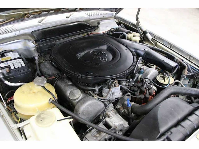 Mercedes-benz - sl-klasse - 350 slc coupé - classic cars >15 - afbeelding 29 van  40
