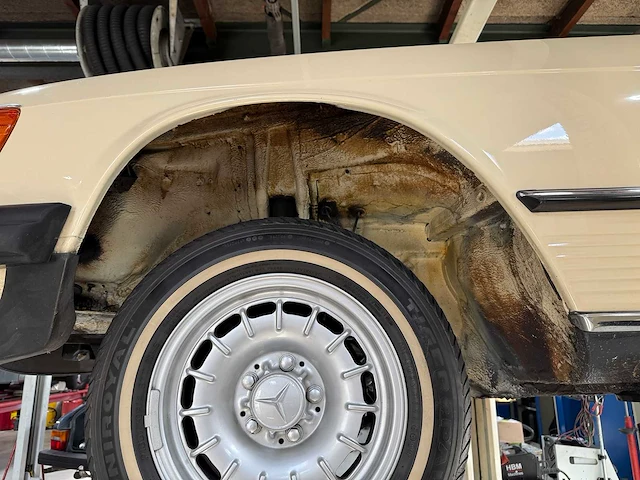 Mercedes-benz - sl-klasse - 380 sl - car - afbeelding 39 van  56