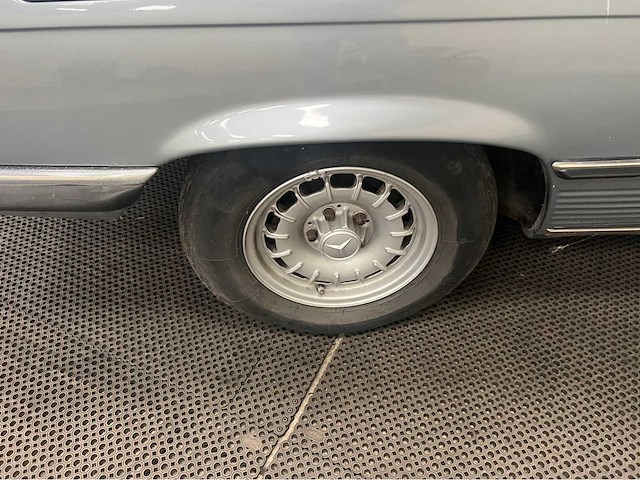 Mercedes-benz - sl-klasse - 380 slc - oldtimer - 1981 - afbeelding 22 van  36
