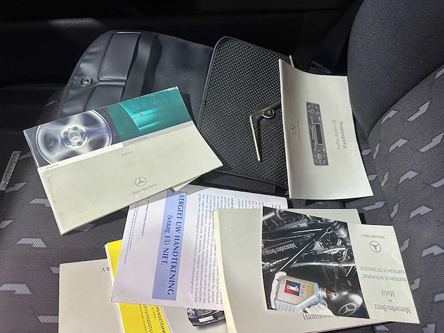 Mercedes-benz - sportcoupé - 180 kompressor - 93-jp-fs - afbeelding 13 van  20