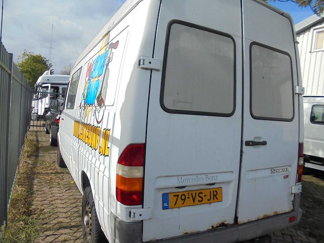 Mercedes-benz - sprinter - 313 cdi 2.2 355 - 79-vs-jr - afbeelding 12 van  18