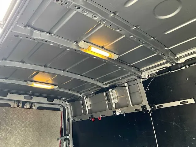 Mercedes-benz - sprinter - 319 3.0 cdi 366 hddc - afbeelding 19 van  52