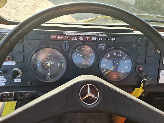 Mercedes benz - unimog - u1000 - bedrijfswagen - afbeelding 2 van  17
