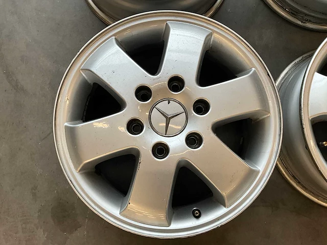 Mercedes-benz - velg (4x) - afbeelding 3 van  7